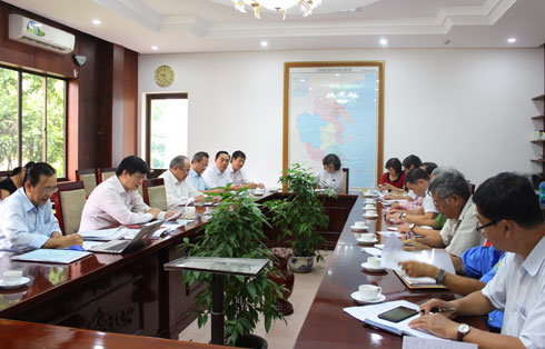Quang cảnh buổi l&agrave;m việc