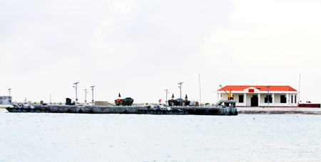 Âu tàu và Trung tâm Dịch vụ hậu cần - kỹ thuật đảo Sinh Tồn, Trường Sa