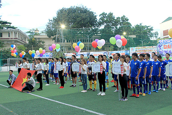 Các đội bóng tham gia Giải bóng đá Tuổi trẻ Hà Tĩnh năm 2017