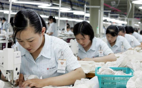 Nghị quyết mới của LHQ có quy định việc cấm xuất khẩu dệt may của Triều Tiên. (Ảnh minh họa: AP)