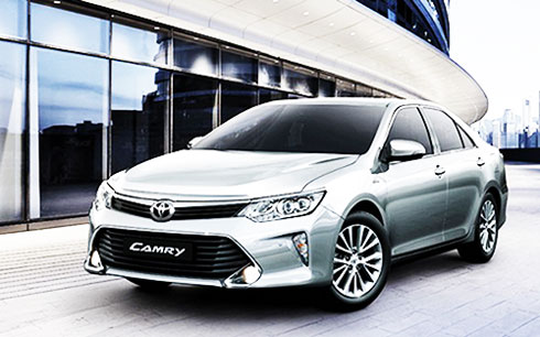 Toyota Camry mới giá 1 tỷ đồng