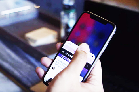 Bạn hoàn toàn có thể thu nhỏ các cửa sổ ứng dụng trên iPhone X để thao tác một tay dễ hơn