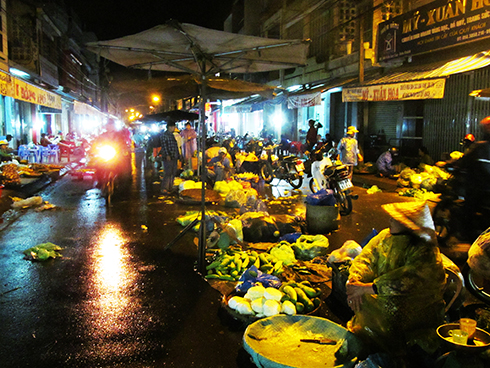 Một góc chợ nông sản Diên Khánh