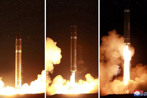 Tên lửa Hwasong-15 của Triều Tiên. Ảnh: KCNA.