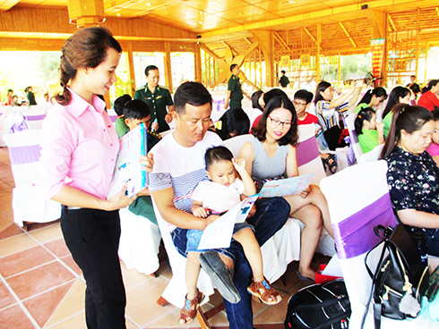 Truyền thông giảm thiểu mất cân bằng giới tính khi sinh ở thị xã Ninh Hòa