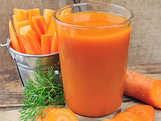 Nước ép cà rốt mang lại nhiều lợi ích cho sức khỏe SHUTTERTOCK