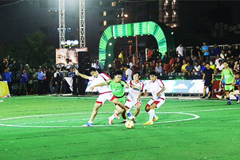 Một trận đấu tại vòng chung kết toàn quốc giải bóng đá mini Cúp Bia Sài Gòn.