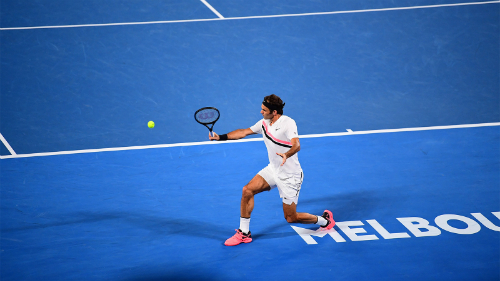 Federer dễ dàng thắng set một. Ảnh: Tennis Australia.