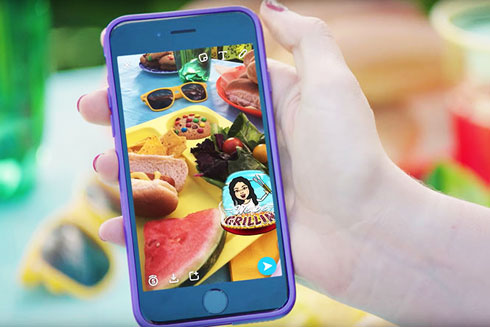  Snapchat cung cấp sẵn nhiều hiệu ứng thú vị để video bạn lôi cuốn hơn