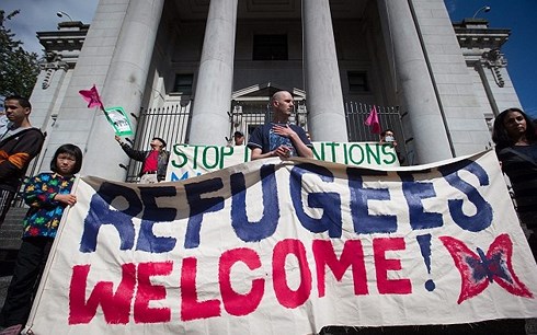 Một cuộc biểu tình ủng hộ người tỵ nạn tại Mỹ. Ảnh: AP