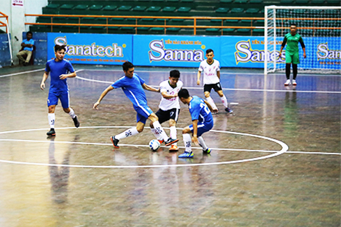 Trận khai mạc giải giữa đội C-CASA Ninh Hòa gặp Sakura Khánh Vĩnh.