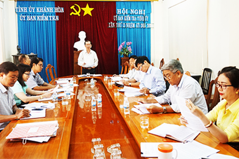 Quang cảnh hội nghị Ủy ban Kiểm tra Tỉnh ủy.