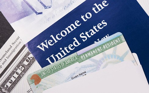 Người xin visa vào Mỹ sẽ phải cung cấp tên tài khoản mạng xã hội cùng lịch sử hoạt động trong vòng 5 năm trở lại đây. (Ảnh minh họa: KT)
