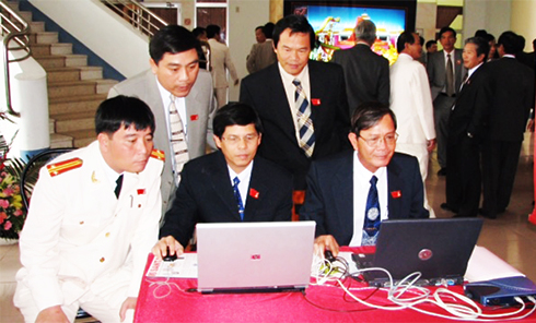  Trang tin điện tử Báo Khánh Hòa phục vụ Đại hội Đảng bộ tỉnh lần thứ XV (tháng 12-2005)