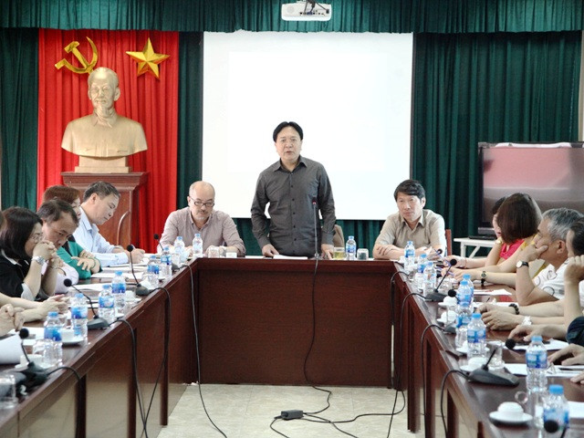 Thứ trưởng Bộ VH,TT&DL Vương Duy Biên tại buổi họp báo phát động triển lãm.