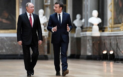 Nhà lãnh đạo Nga và Pháp có mối quan hệ hữu nghị và xây dựng. Ảnh: Reuters