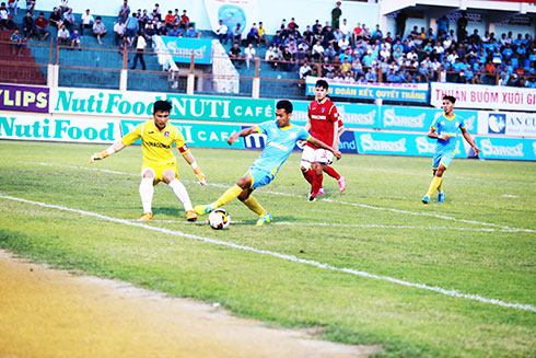 Đội bóng Sanna Khánh Hòa - Biển Việt Nam trong một trận đấu trên sân nhà Nha Trang.