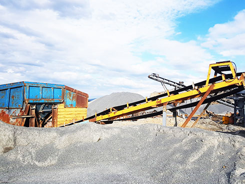 Dây chuyền sản xuất cát nhân tạo tại Công ty TNHH Đá Hóa An 1, Đồng Nai (ảnh do Công ty cung cấp). 