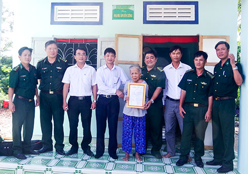 10 năm qua, Bộ đội Biên phòng tỉnh đã xây tặng 221 căn nhà “Mái ấm biên cương”