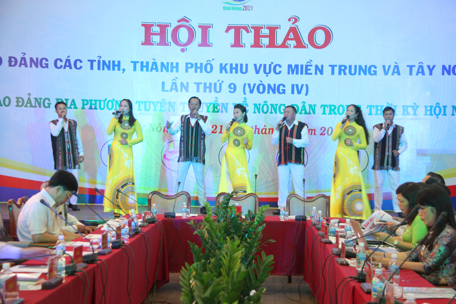 Tiết mục văn nghệ chào mừng hội thảo