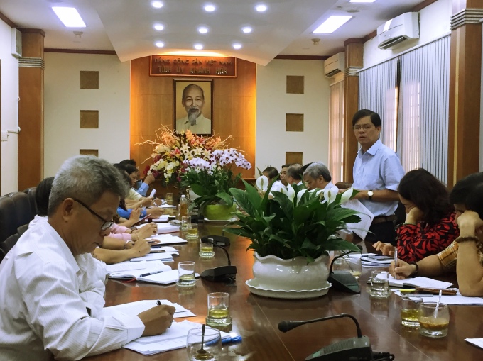 Ông Nguyễn Tấn Tuân chỉ đạo tại buổi giao ban