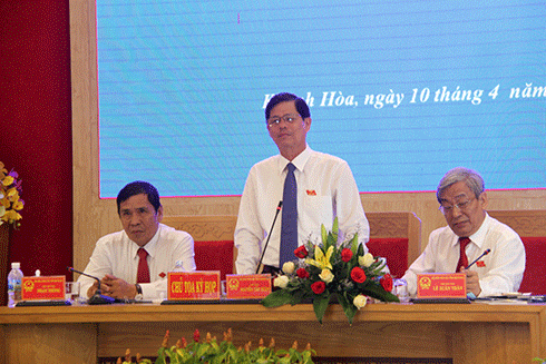 Chủ tọa điều hành kỳ họp