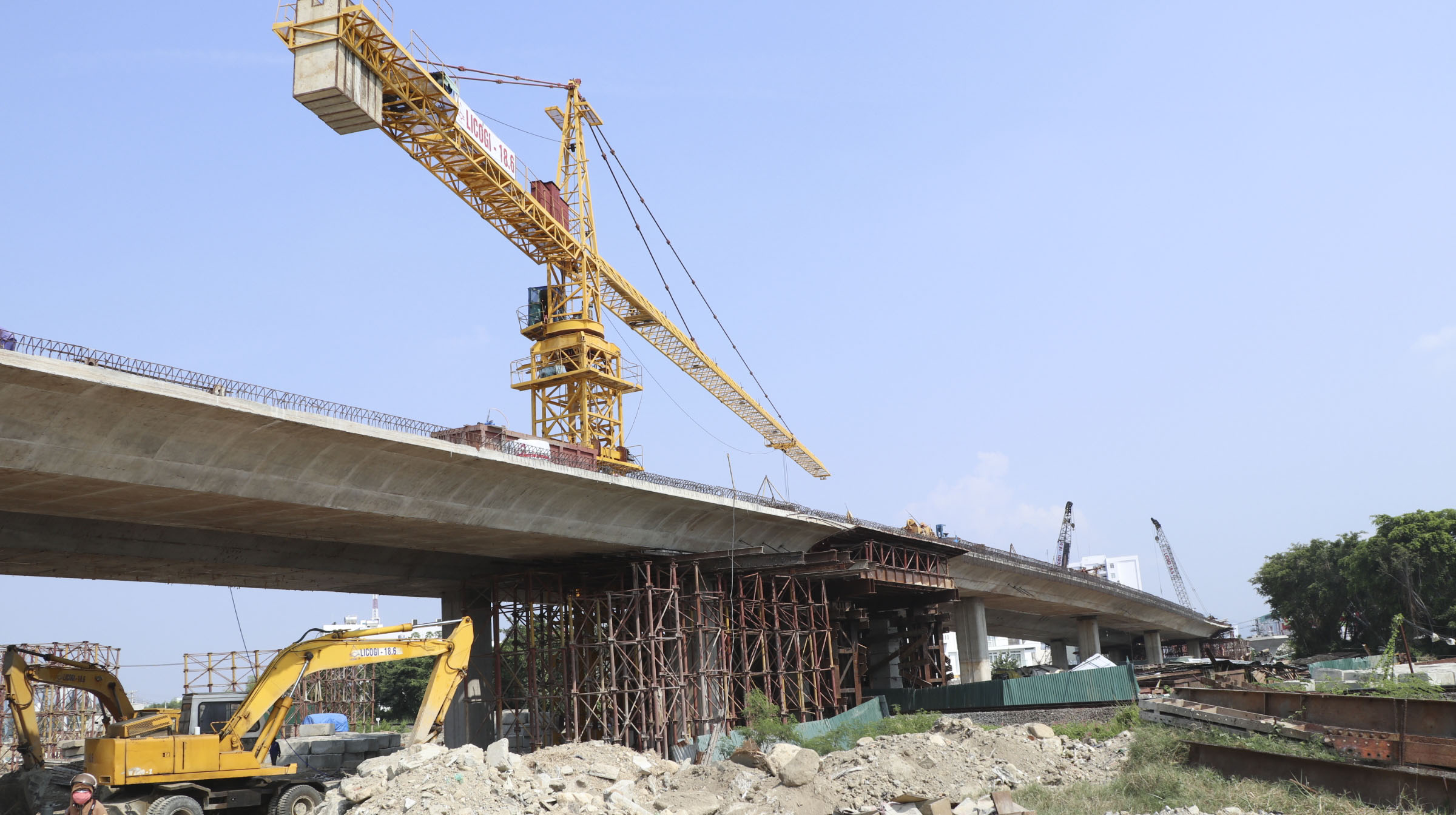  Nút giao thông Ngọc Hội đang được nhà thầu đẩy nhanh tiến độ thi công