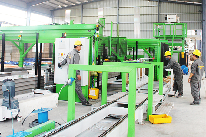 Dây chuyền sản xuất  của Nhà máy Sản xuất tấm tường Acotec - VCN.