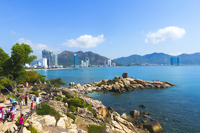 Danh-thắng-Hòn-Chồng