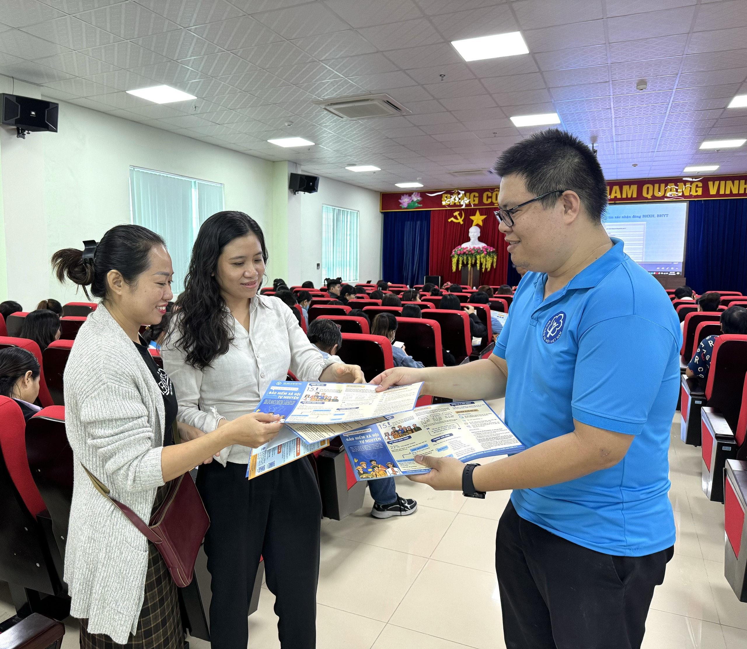 Hướng đến bảo hiểm xã hội toàn dân