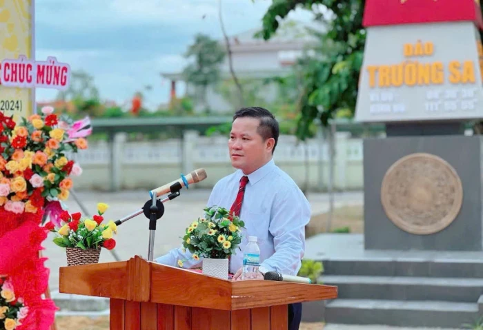 Tiến sĩ Lê Văn Tùng: Quan tâm đổi mới công tác Đảng