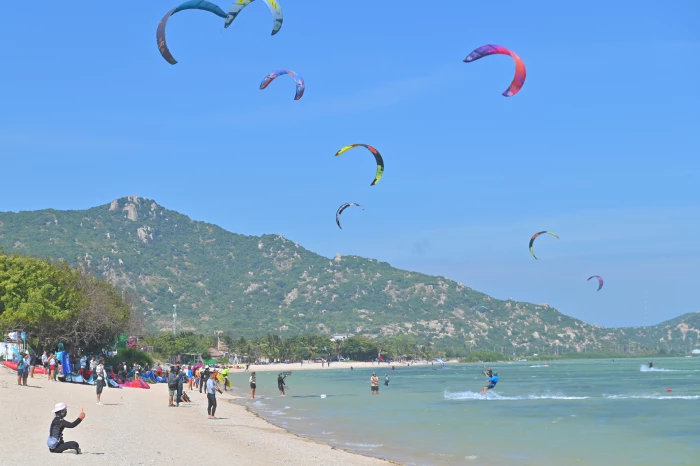 Ngày hội lướt ván diều