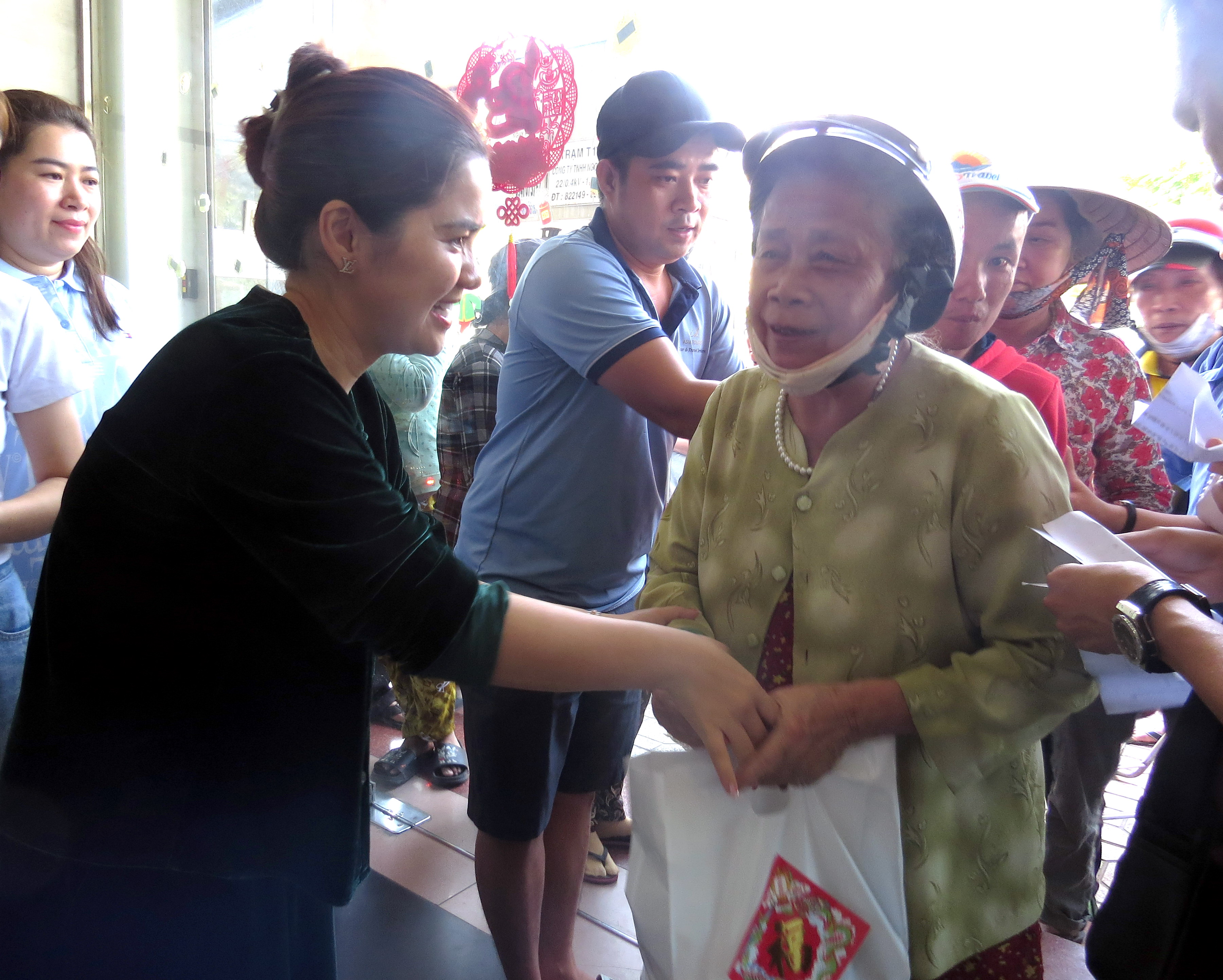 Tấm lòng thơm thảo dành cho người nghèo