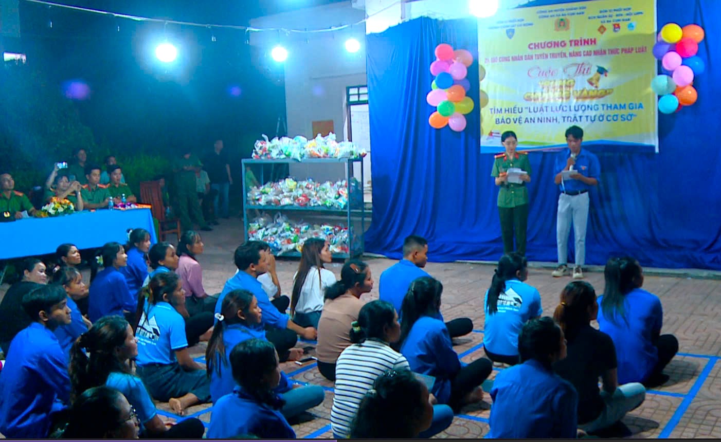 Công an xã Ba Cụm Nam với “24 giờ cùng nhân dân”