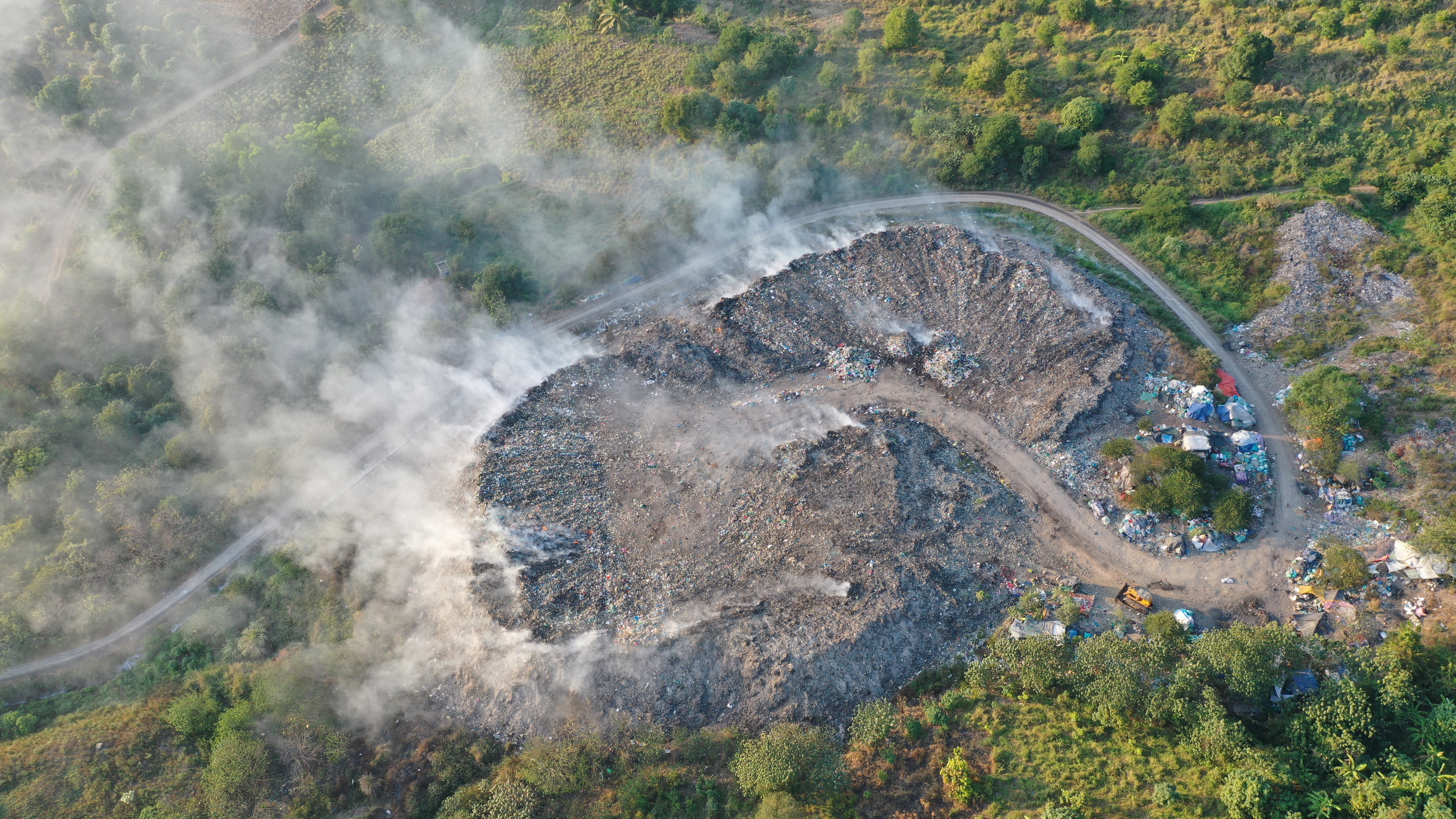 UBND huyện Diên Khánh:: Đề xuất chuyển nước rỉ rác ở bãi rác Hòn Ngang về nhà máy xử lý nước thải 
