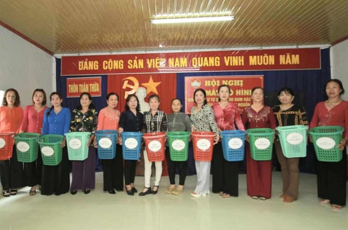 Xã Ninh Bình: Ra mắt mô hình “Con đường cờ Tổ quốc”