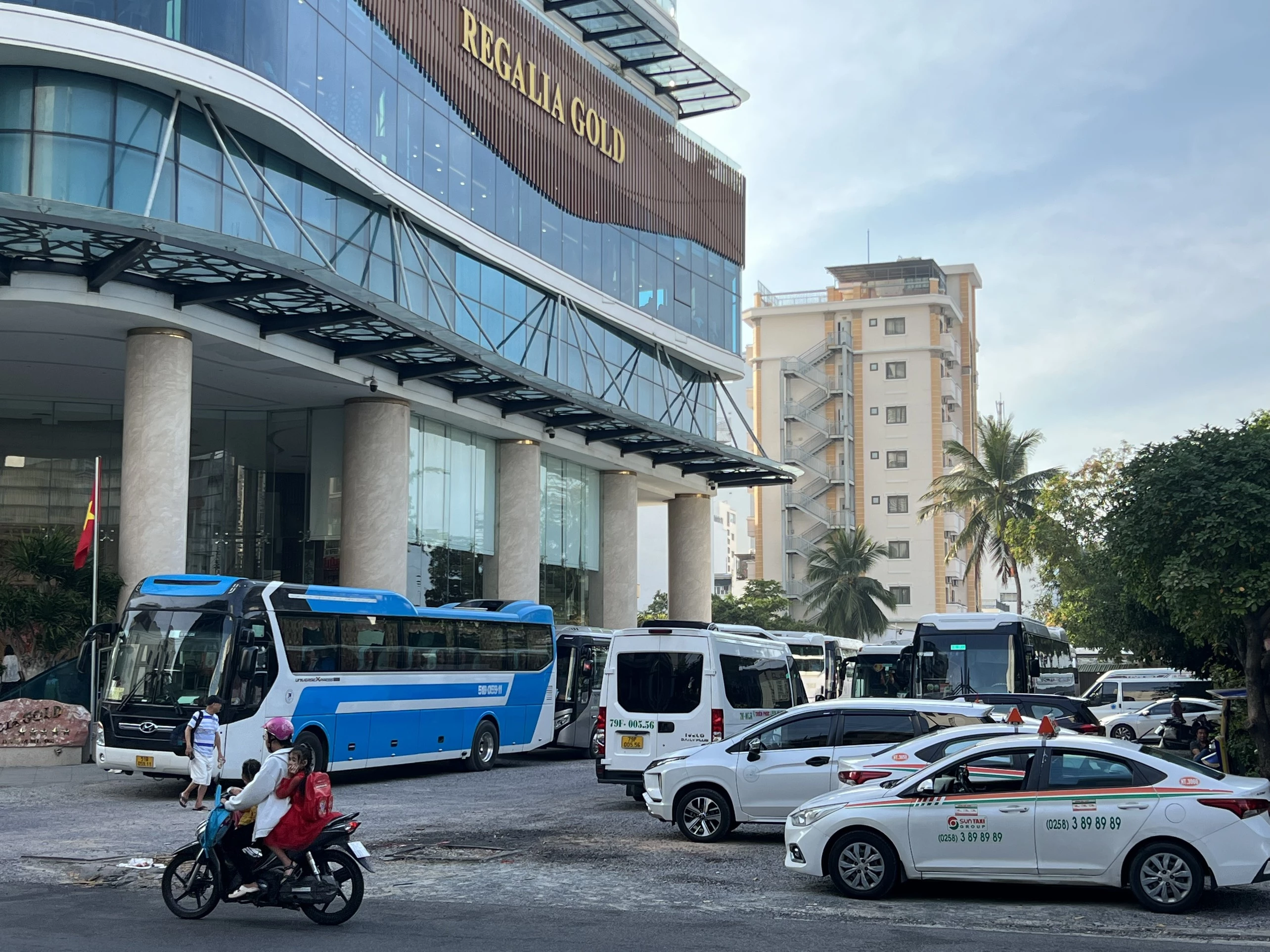 Phường Tân Lập: Bãi đậu xe trái phép gây rối loạn giao thông