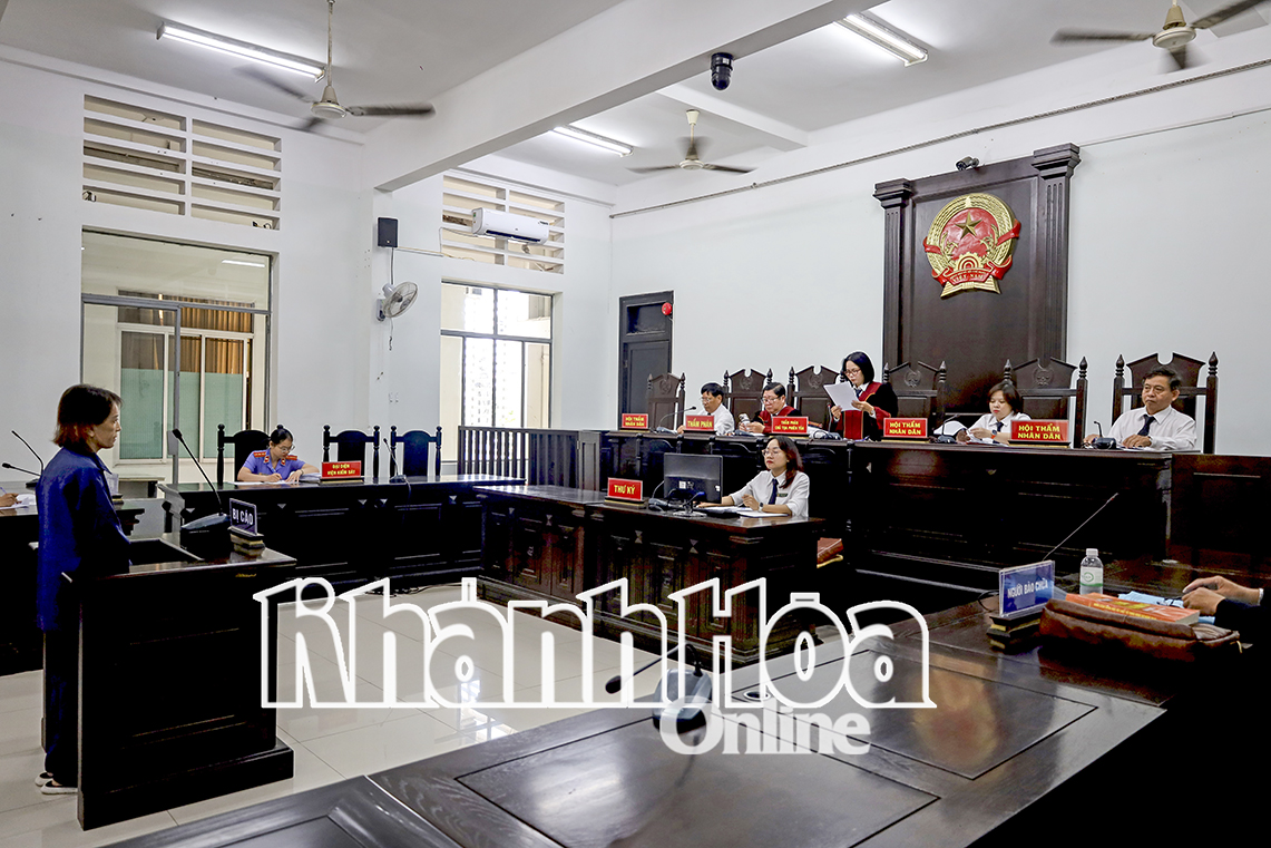 Lãnh án vì bán “đất chỉ” cho bạn thân