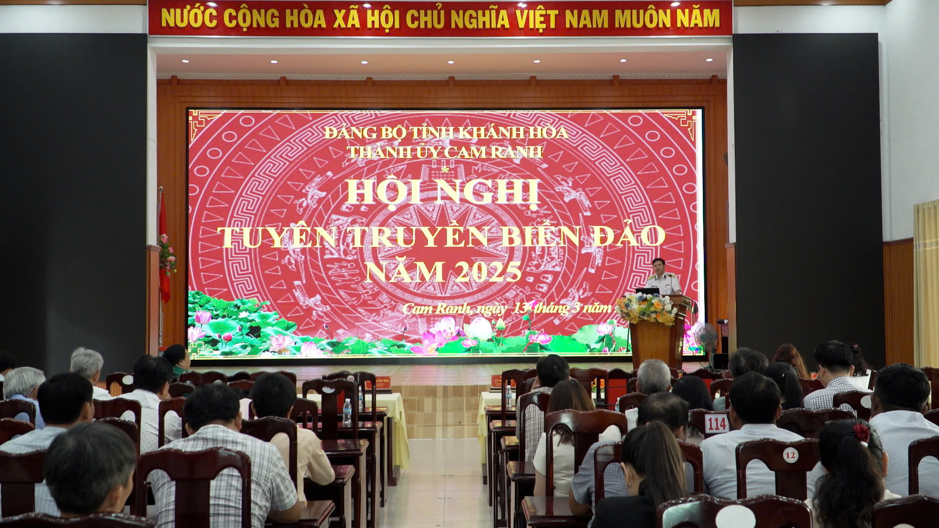 Thành ủy Cam Ranh: Tuyên truyền về biển, đảo cho hơn 200 cán bộ chủ chốt