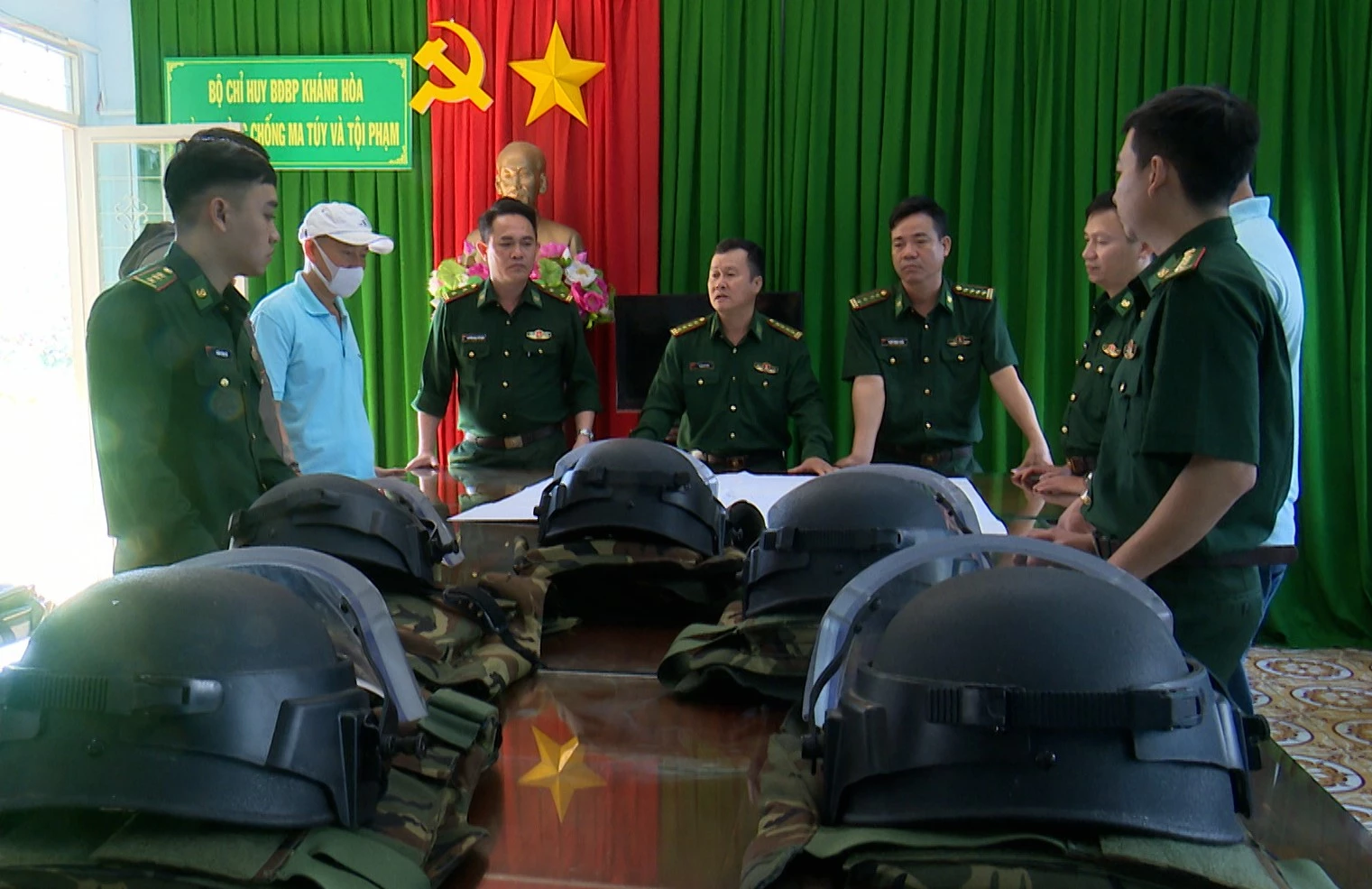 “Lá chắn thép” trên tuyến đầu biển, đảo - Báo Khánh Hòa