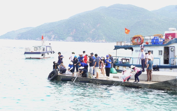 Sổ tay: Chung tay tái tạo nguồn lợi thủy sản