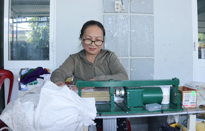 Thêm thu nhập từ nghề thêu thủ công