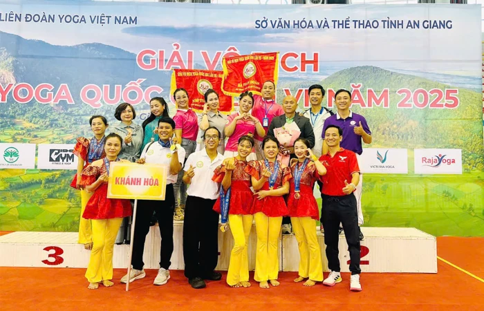 Kỷ niệm 80 năm Ngày Thể thao Việt Nam (27-3-1946 - 27-3-2026): Phong trào yoga phía nam tỉnh: Bước chuyển mình mạnh mẽ
