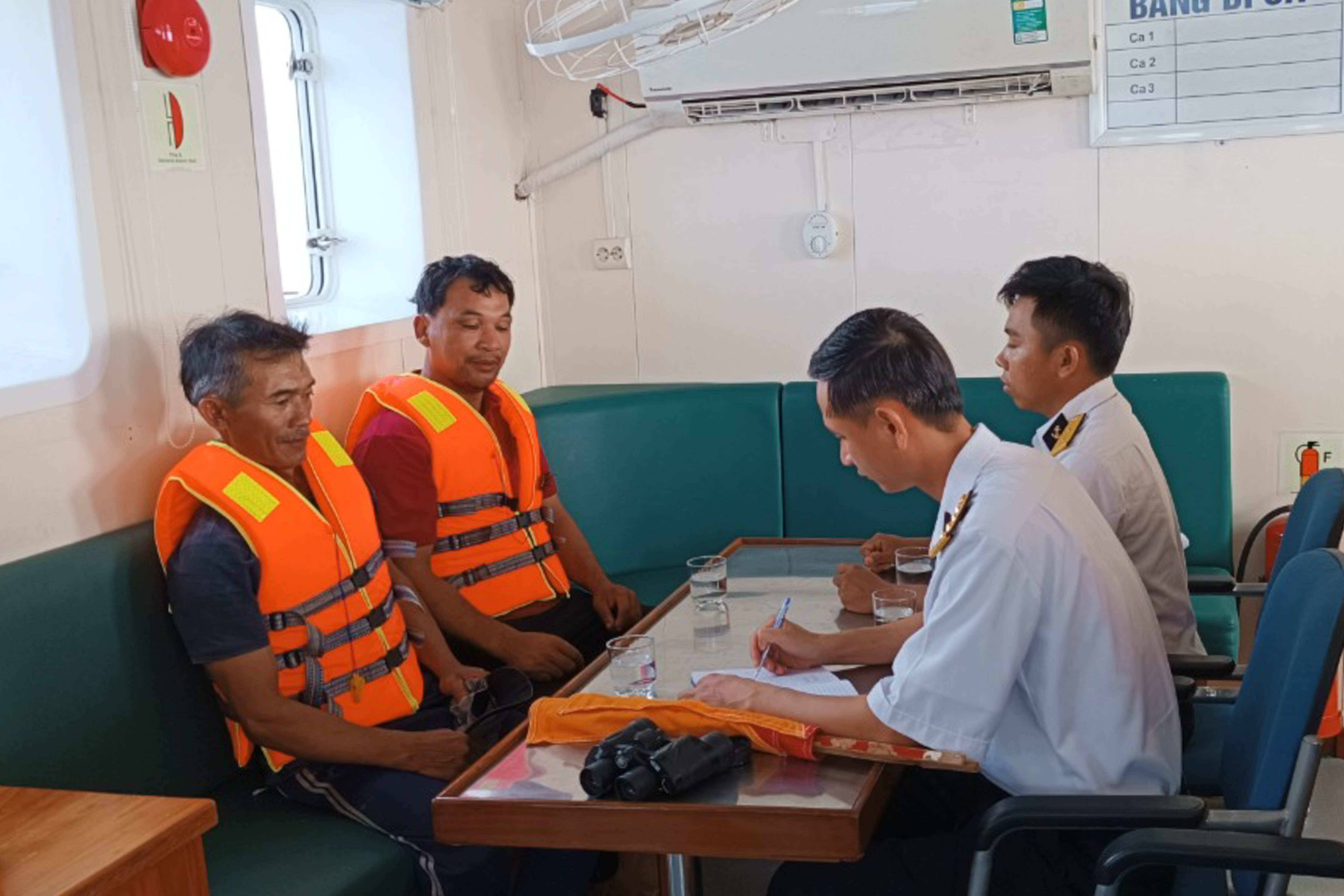 Vùng 4 Hải quân:  Triển khai tìm kiếm một ngư dân Vạn Ninh mất tích trên biển