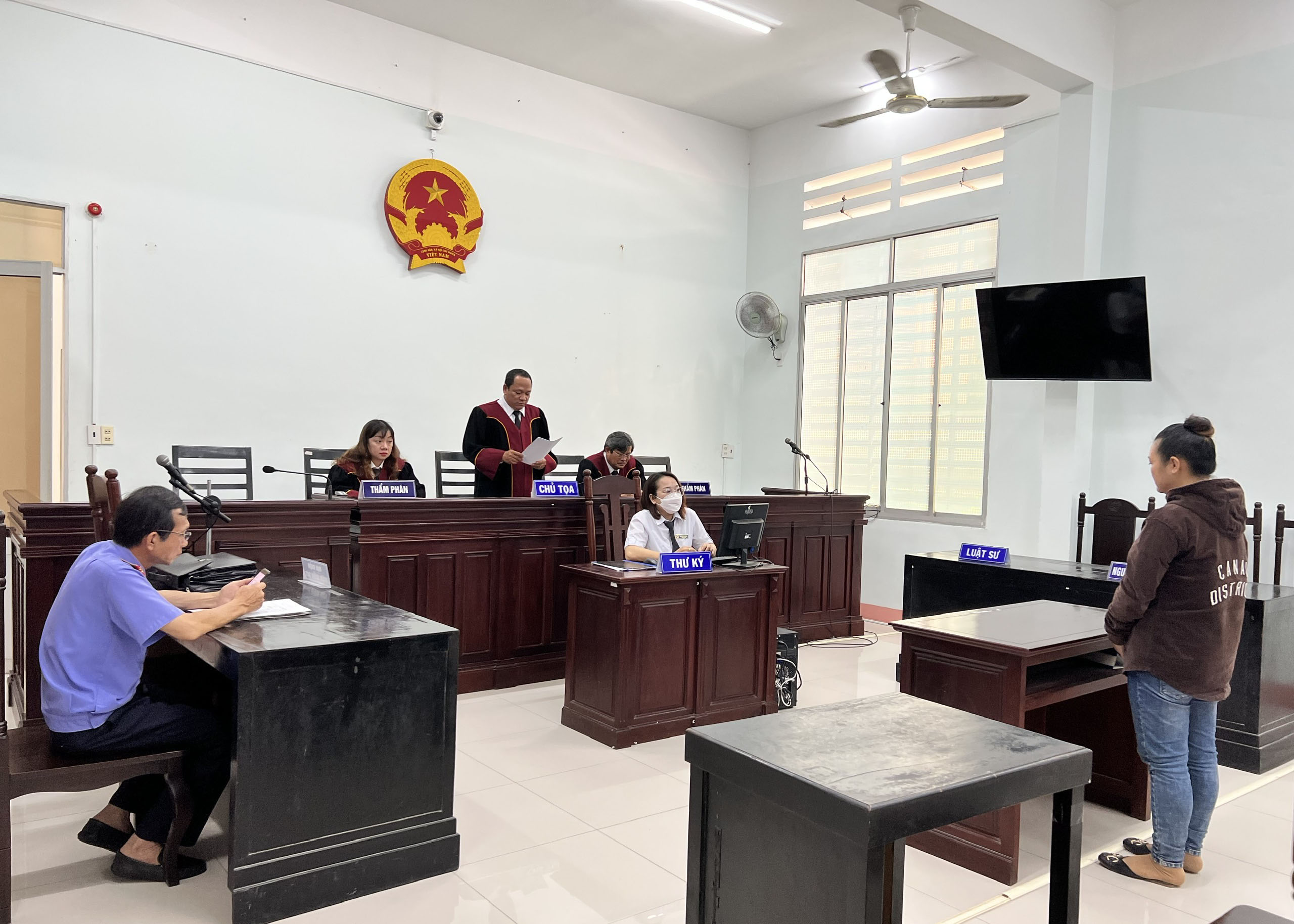 Mua hàng xong rồi quỵt tiền, chặn liên lạc