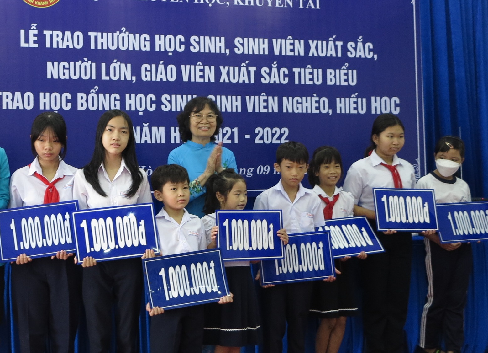 Kỷ niệm 25 năm ngày thành lập Hội Khuyến học tỉnh (4-5-1998 - 4-5-2023): Tiếp sức cho học sinh, sinh viên đến trường