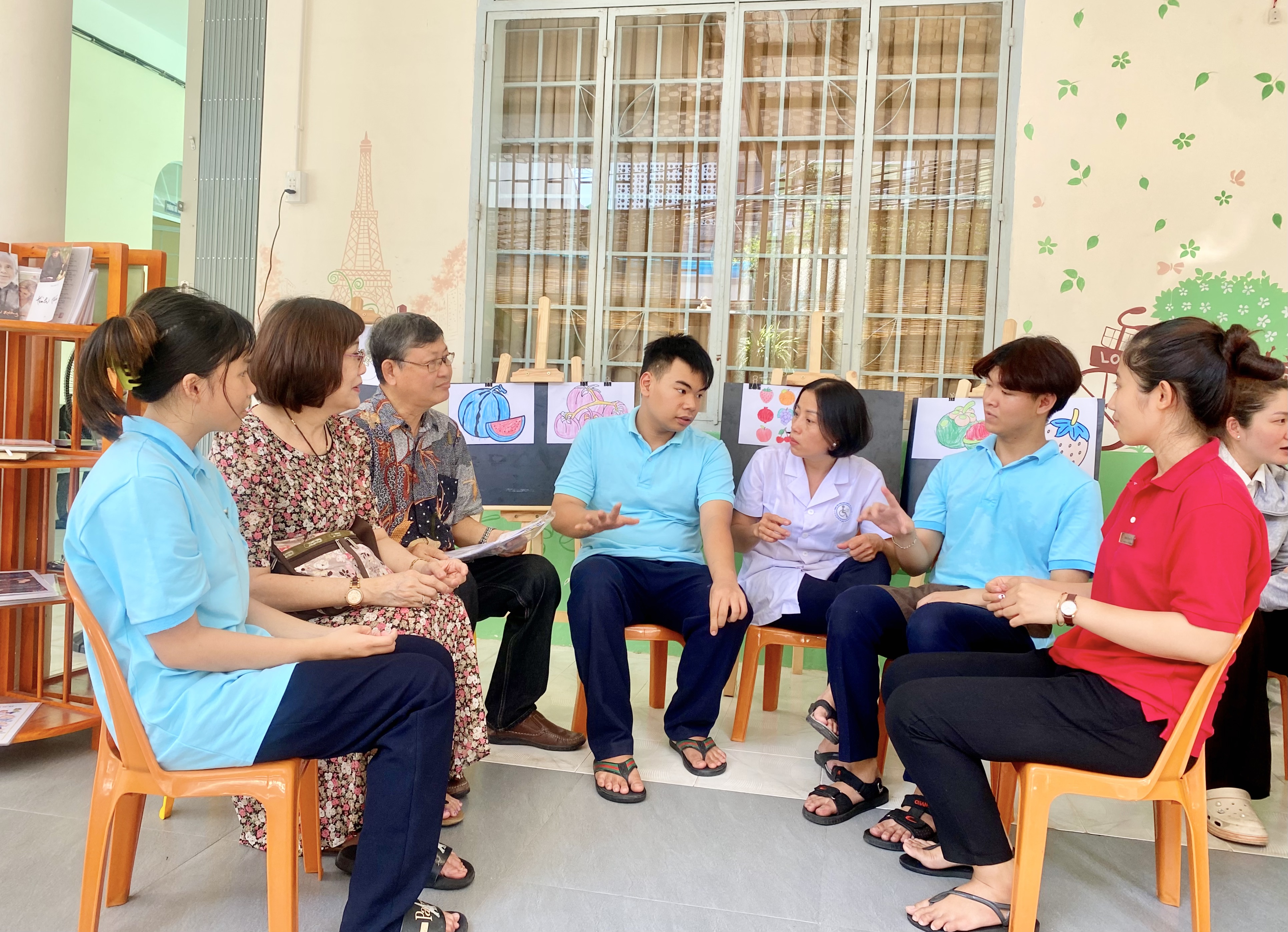 Thương Coffee - nơi giúp trẻ khuyết tật hòa nhập