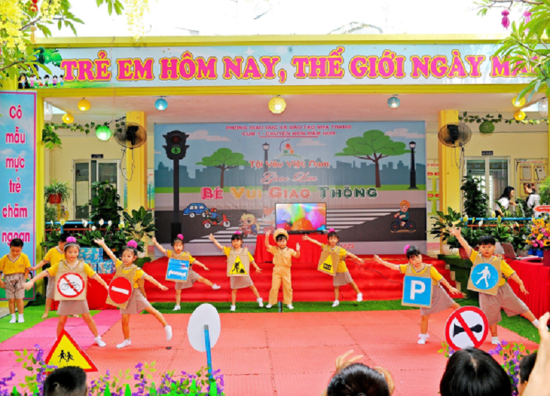 Phòng Giáo dục và Đào tạo TP. Nha Trang:: Yêu cầu trường học tăng cường đảm bảo an toàn giao thông cho học sinh