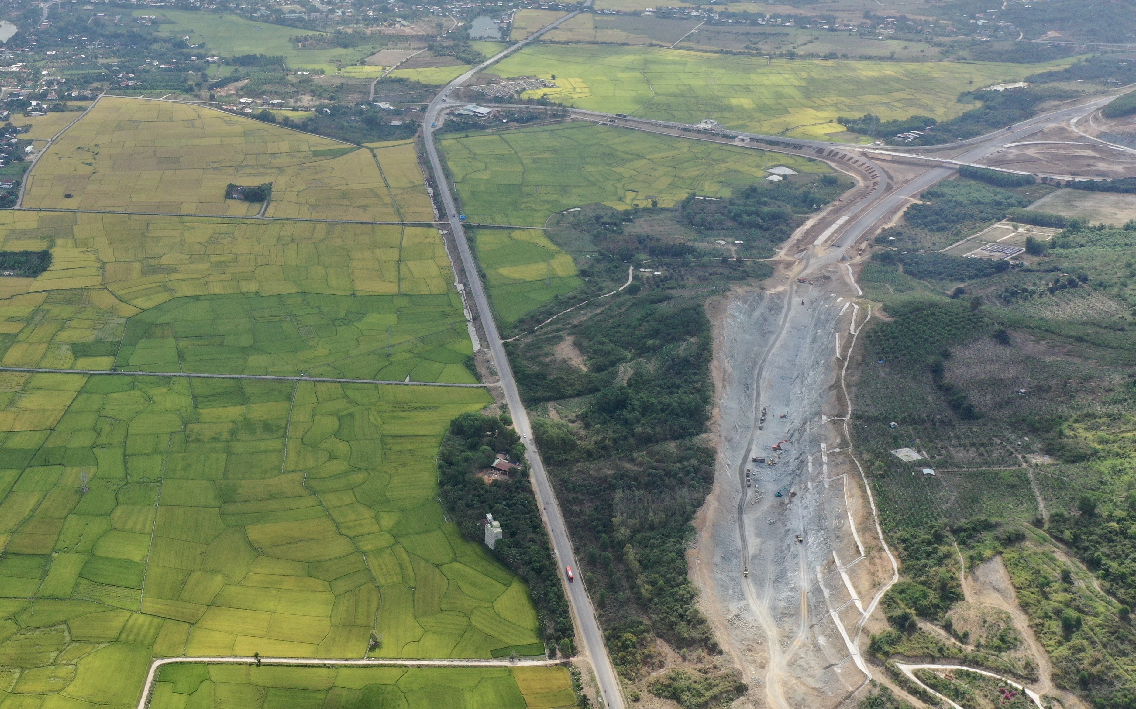 UBND tỉnh Khánh Hòa:: Ban hành quy chế phối hợp trong công tác quản lý nhà nước về khoáng sản