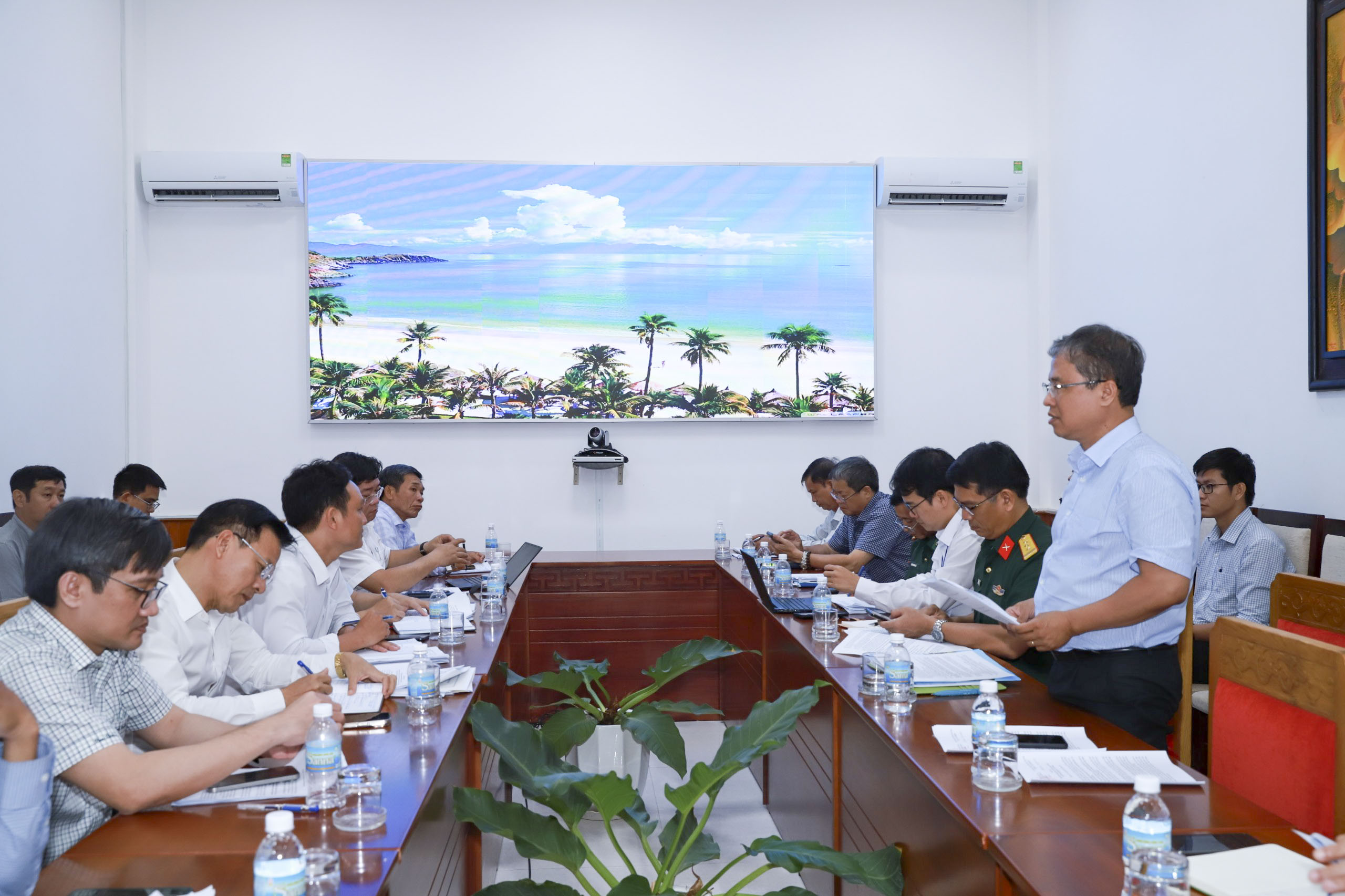 Đẩy nhanh tiến độ các dự án trọng điểm trong Khu Kinh tế Vân Phong